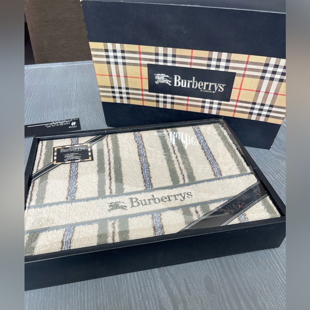 Burberrys of London Large Bath Towel Blue Stripe Embroidered New in Box vintage